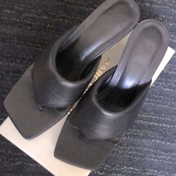 Marc Fisher Shoes - MARC FISHER (9.5) Classy Heeled Slip-on